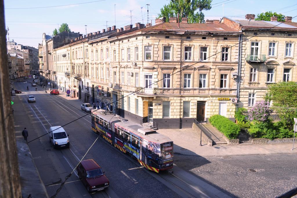 Wanted Hostel Lviv Eksteriør billede