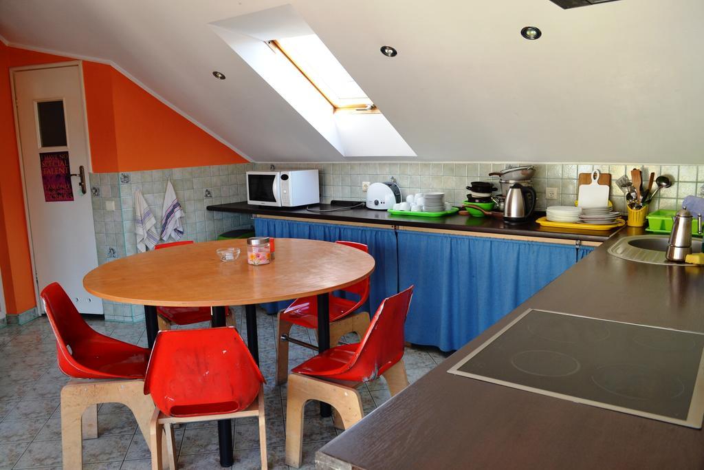 Wanted Hostel Lviv Eksteriør billede