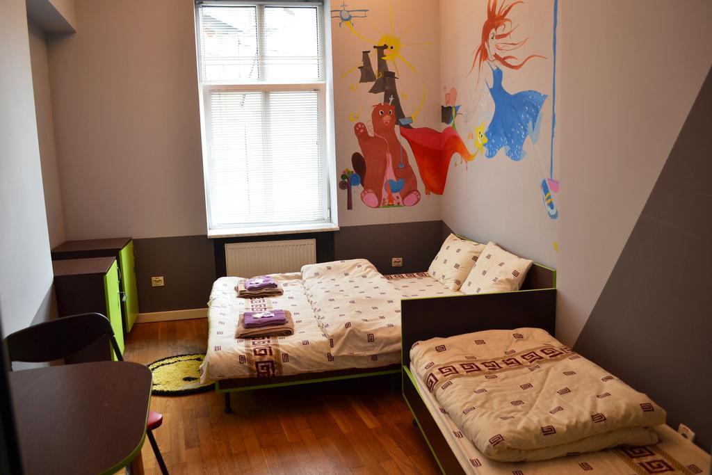 Wanted Hostel Lviv Eksteriør billede